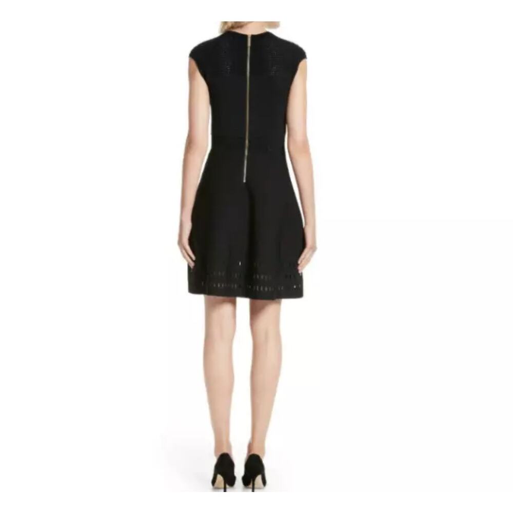 TED BAKER AURBRAY Stretch Laser Cut Eyelet Skater Fit & Flare Size 4 (Large) - Picture 2 of 7